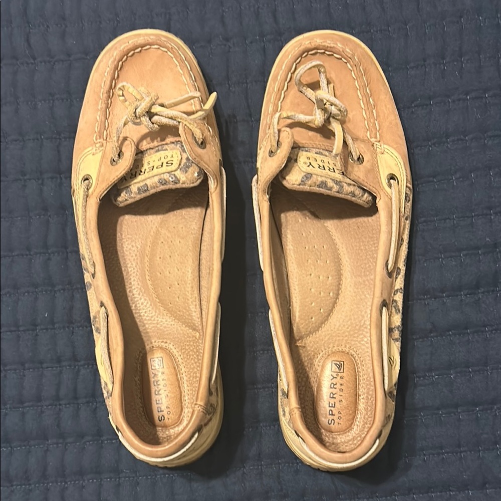 Sperry leopard sequin  Flats 8.5